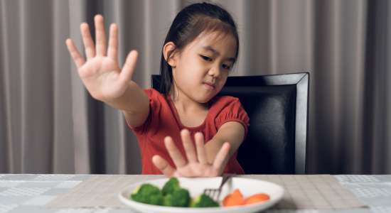 Mijn kind eet het ene moment veel en dan weer bijna niets. Hoe normaal is dat?