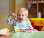 Waarom eten op de opvang vaak beter gaat dan thuis