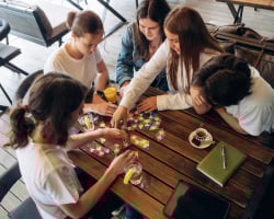 Tieners enthousiast krijgen voor een spelletjesavond? Zo pak je het aan.