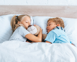 Slapen met kinderen: praktische tips voor een hygiënische en comfortabele slaapomgeving
