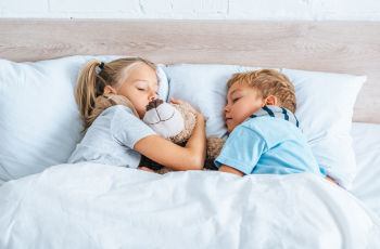 Slapen met kinderen: praktische tips voor een hygiënische en comfortabele slaapomgeving