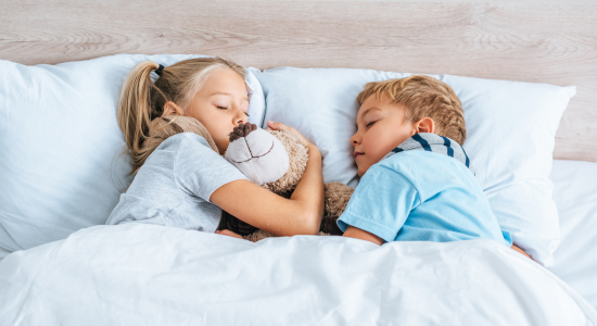 Slapen met kinderen: praktische tips voor een hygiënische en comfortabele slaapomgeving