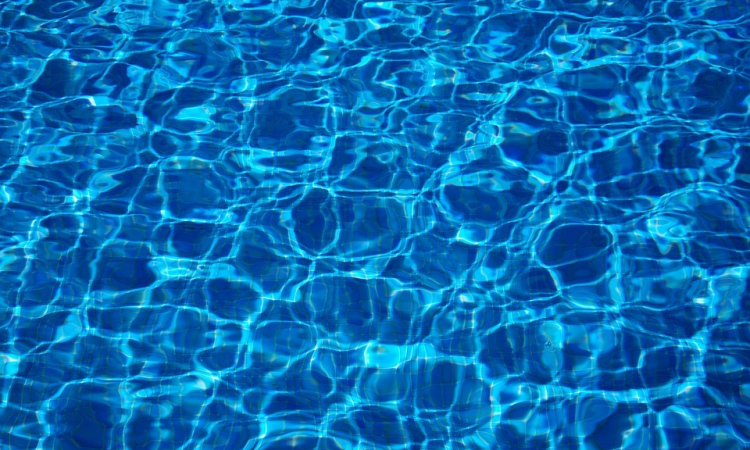 Een luxe zwembad met kinderen - zo houd je het veilig