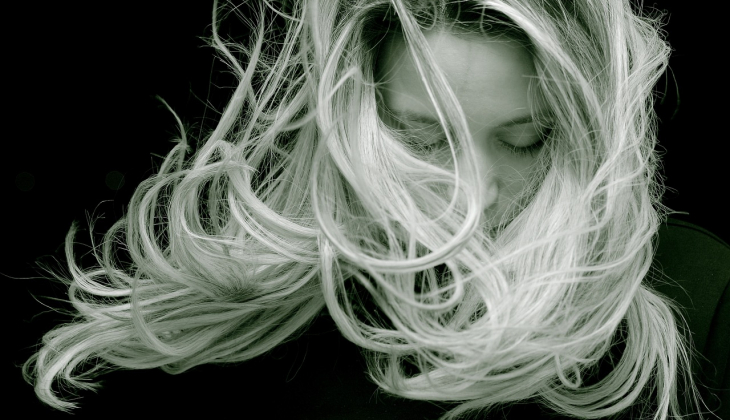 Thuis je haar stijlen voor iedere gelegenheid