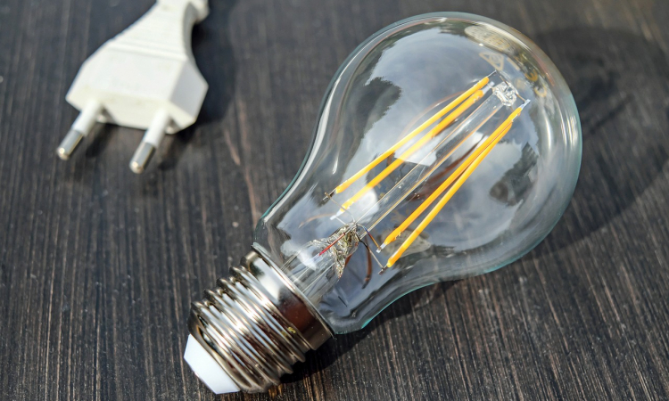 Grootzakelijke energie: wat is het en hoe sluit je het af?