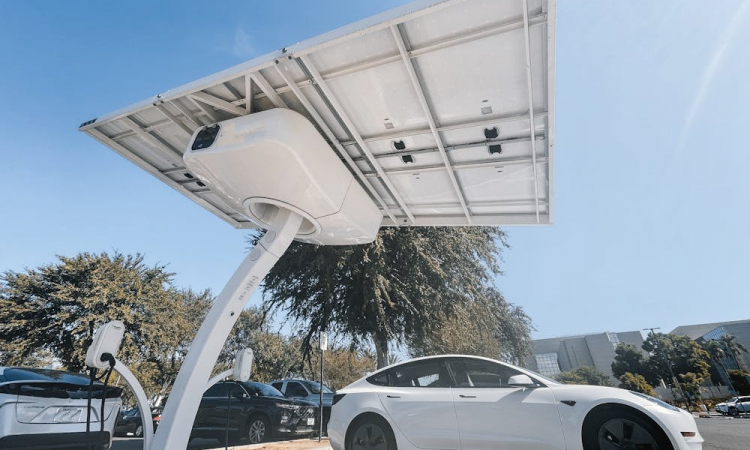 Koude starts, korte ritten en de voordelen van een hybride gezinsauto