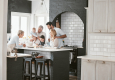 Van ochtendchaos tot familiediner: zo creëer je de ideale keuken voor het hele gezin
