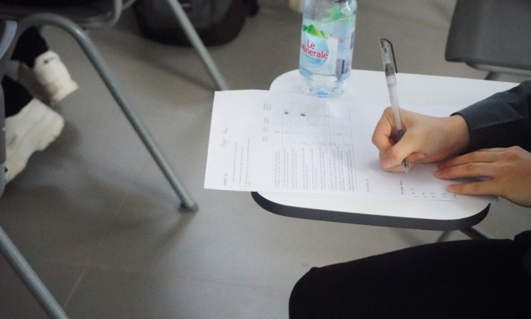Hoe begeleid je je kind door het examenjaar?